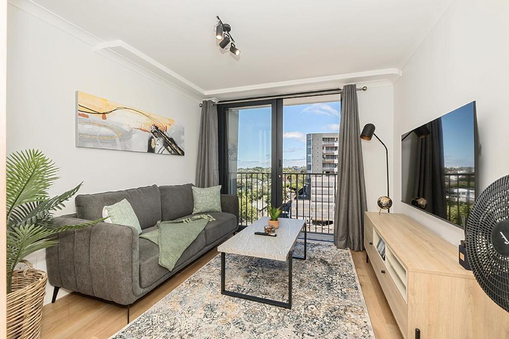 Newlands Peak Living Apartment *