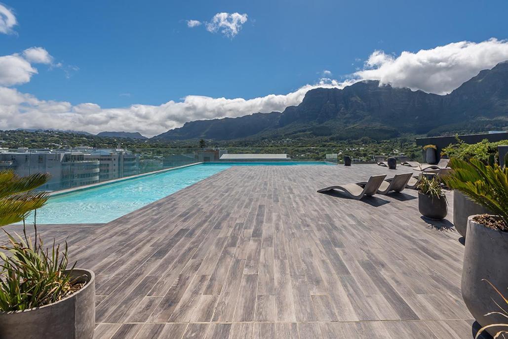 Newlands Peak Living