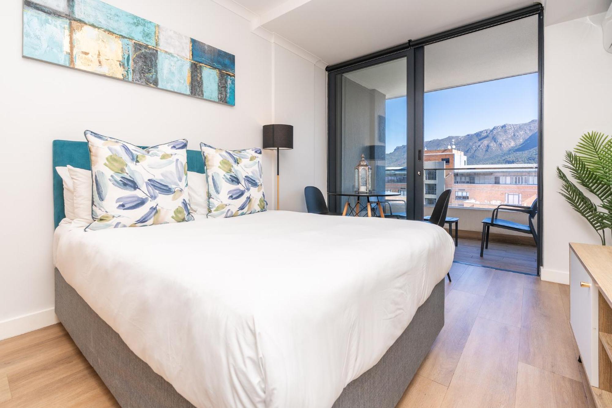 Newlands Peak Living