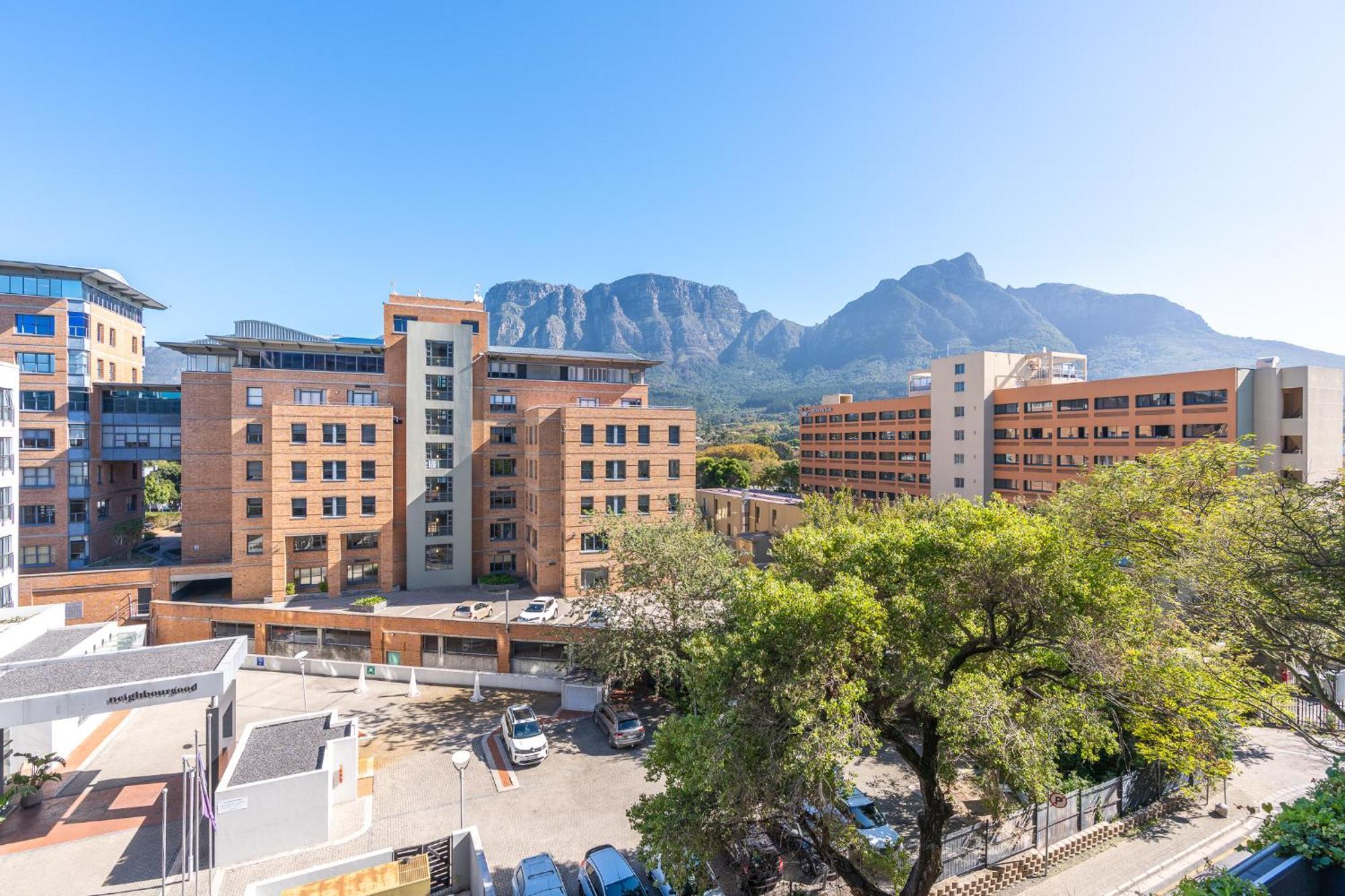 Apartment Newlands Peak Living